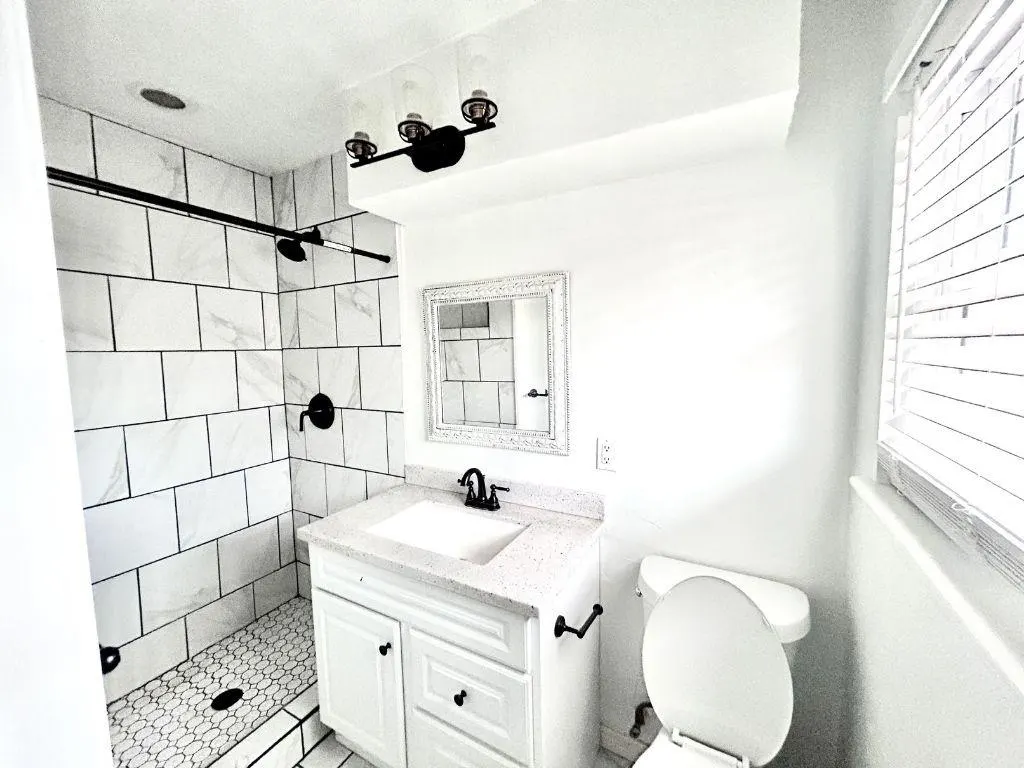 Photo 15 — 2121 N Markwell Avenue, Oklahoma City, OK 73127
