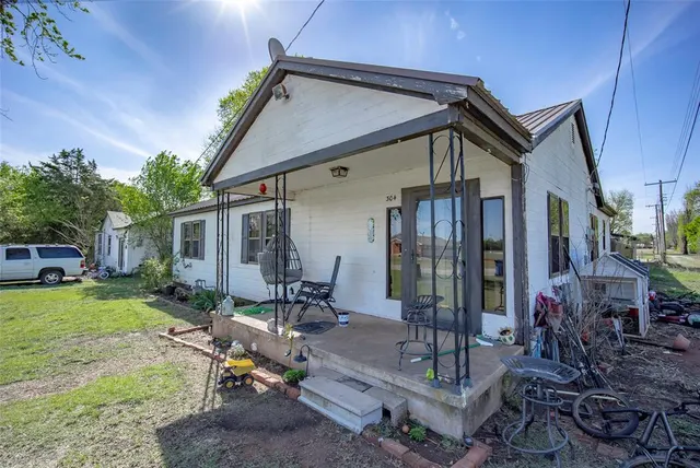 Photo 4 — 304 B Street, Alex, OK 73002