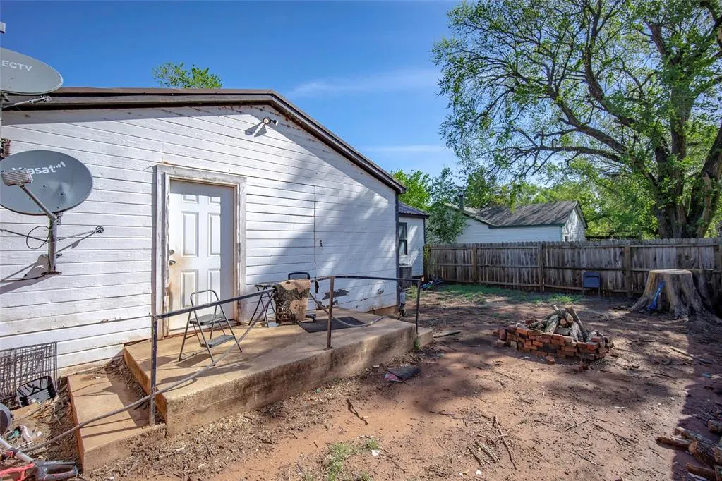 Photo 21 — 304 B Street, Alex, OK 73002