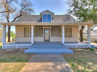 Sold home at 916 N Pine Street