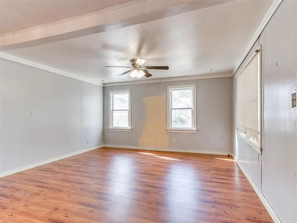 Photo 8 — 916 N Pine Street, Midwest City, OK 73130