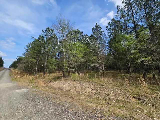 Photo 3 — 86 Aged Oak Court, Broken Bow, OK 74728