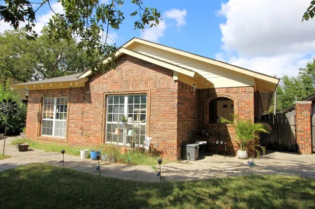 Front exterior — 1615 NW 16th Street, Oklahoma City, OK 73106