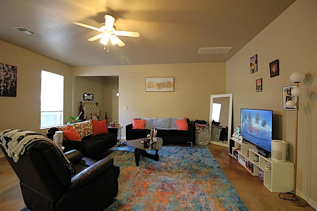 Photo 3 — 1615 NW 16th Street, Oklahoma City, OK 73106