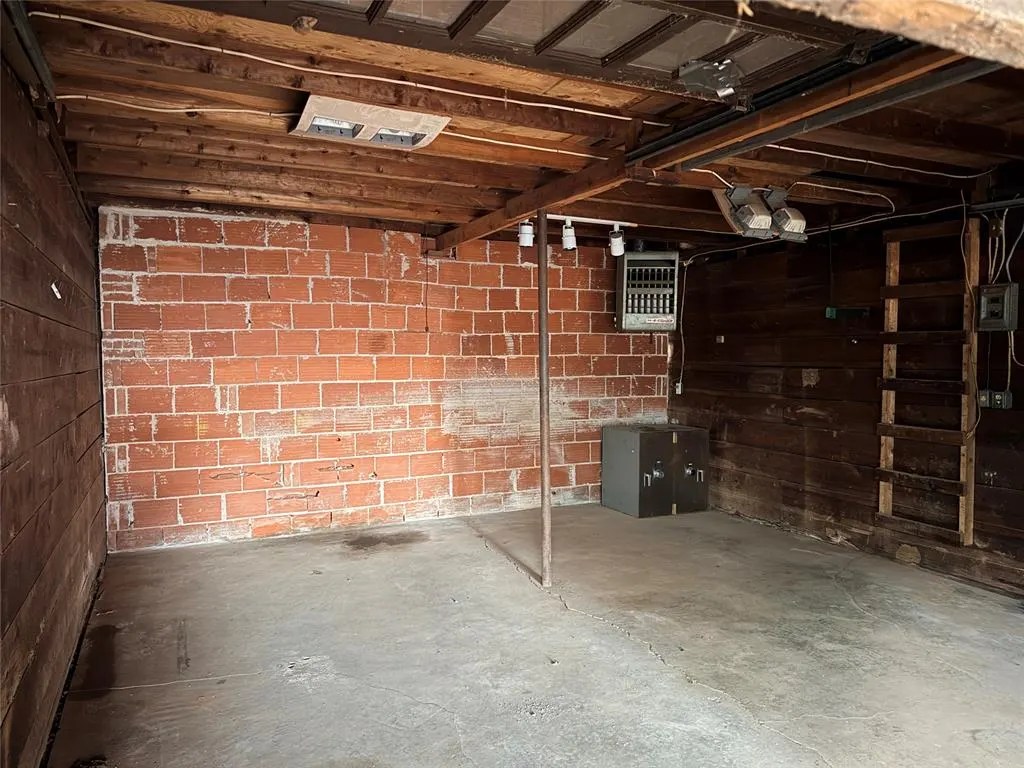 Photo 3 — 808 NW 41st Street, Oklahoma City, OK 73118