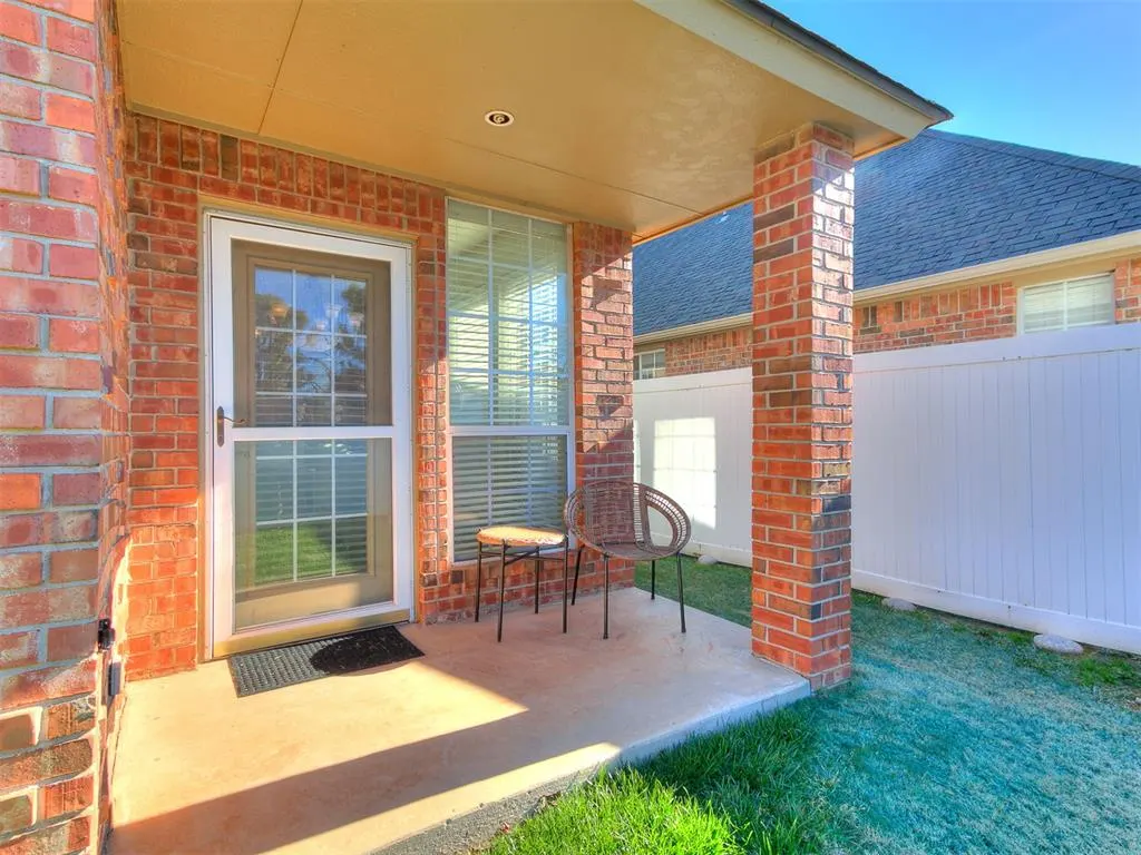 Photo 3 — 14917 Monticello Drive, Oklahoma City, OK 73134