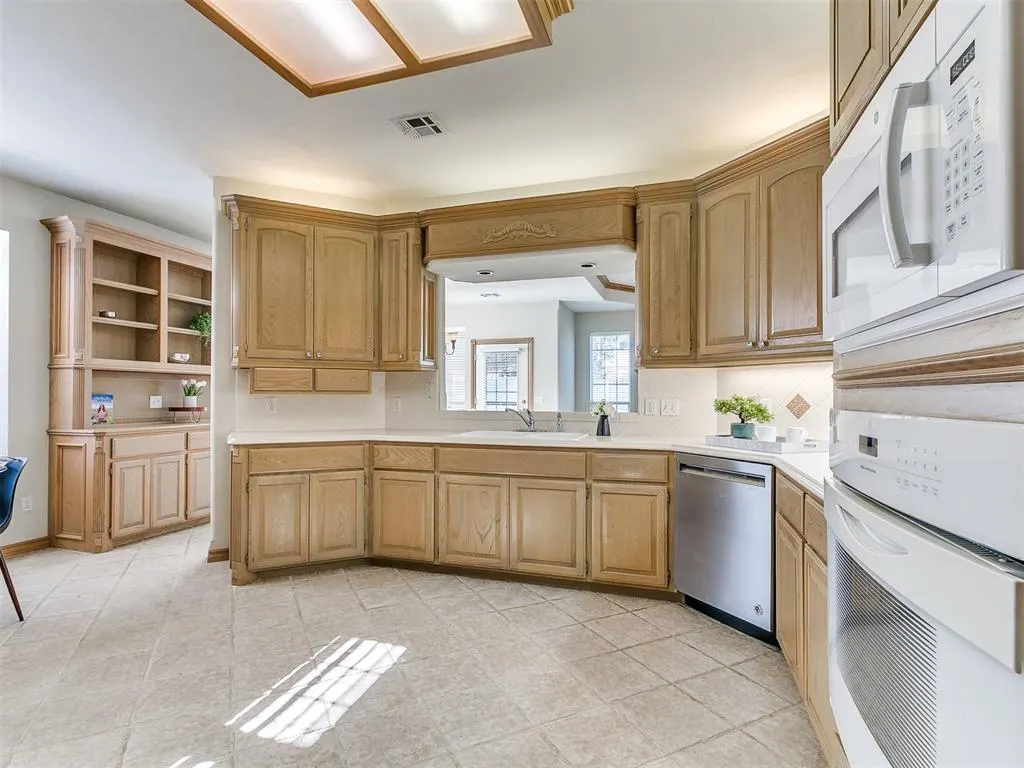 Photo 18 — 14917 Monticello Drive, Oklahoma City, OK 73134