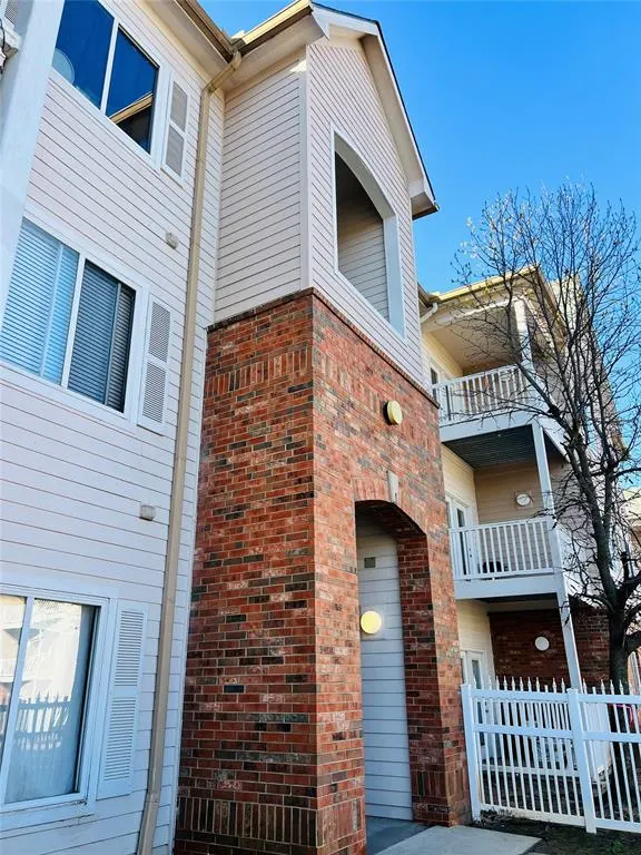 Photo 2 — 2200 Classen Boulevard 1132, Norman, OK 73071