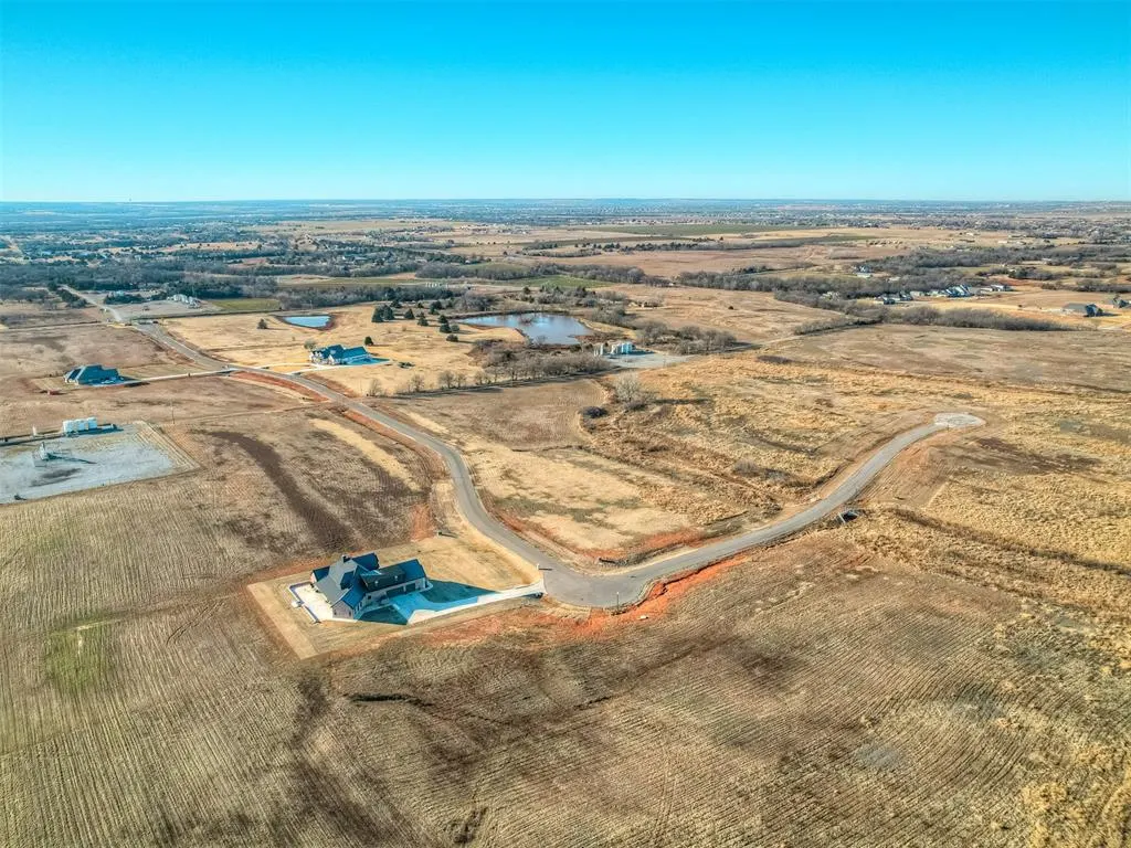 Photo 9 — 8565 NW 210th Road, Edmond, OK 73025