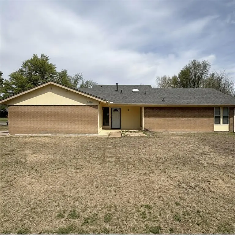 Photo 2 — 6609 Evergreen Canyon Road, Oklahoma City, OK 73162