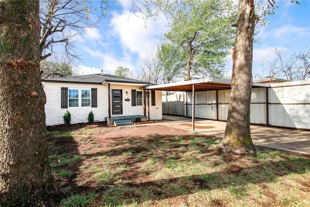 Photo 2 — 220 SE 53rd Street, Oklahoma City, OK 73129