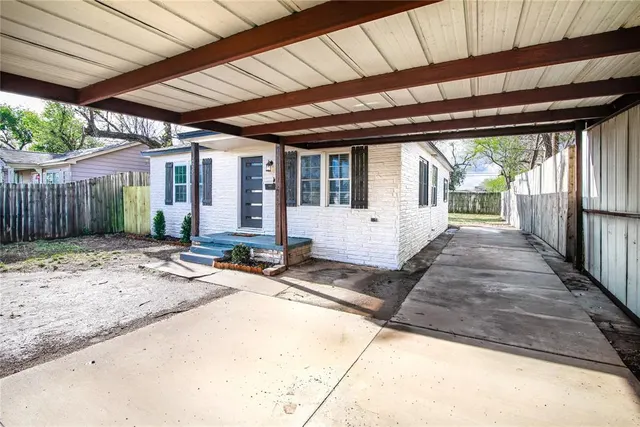 Photo 3 — 220 SE 53rd Street, Oklahoma City, OK 73129