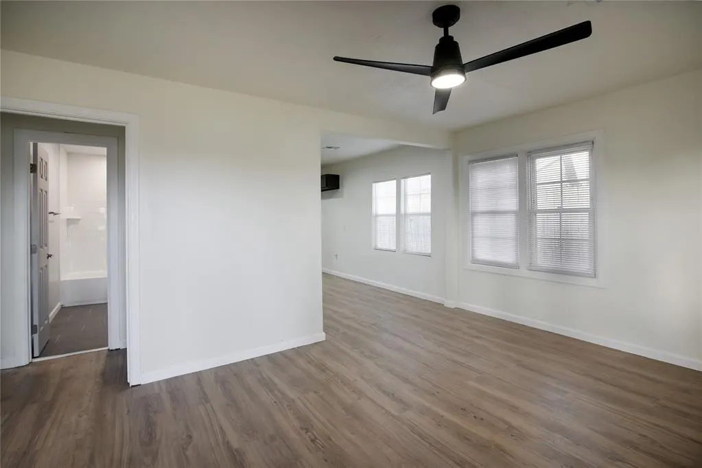 Photo 5 — 220 SE 53rd Street, Oklahoma City, OK 73129