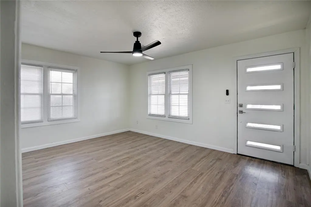Photo 6 — 220 SE 53rd Street, Oklahoma City, OK 73129