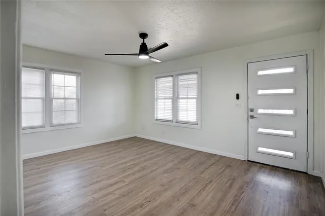 Photo 6 — 220 SE 53rd Street, Oklahoma City, OK 73129