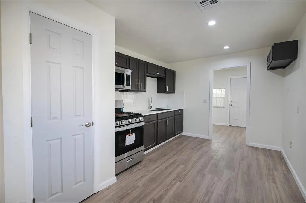 Photo 9 — 220 SE 53rd Street, Oklahoma City, OK 73129