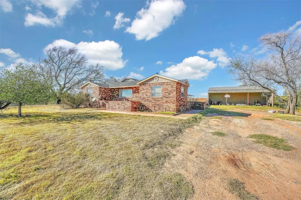 Photo 2 — 17421 E 1160 Road, Sweetwater, OK 73666