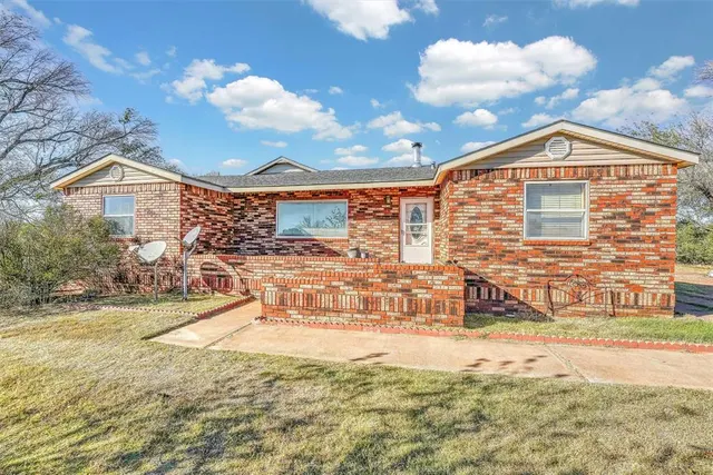 Photo 4 — 17421 E 1160 Road, Sweetwater, OK 73666