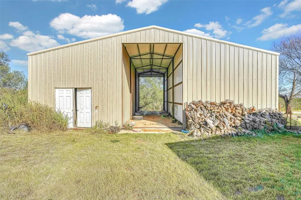 Photo 32 — 17421 E 1160 Road, Sweetwater, OK 73666