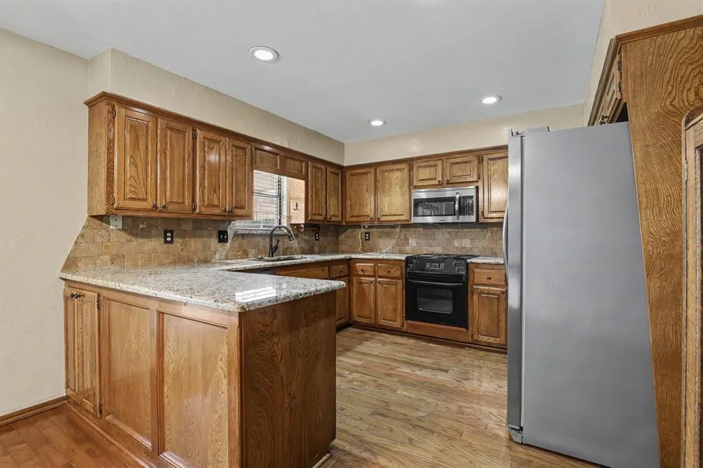 Photo 9 — 2629 SW 108th Street, Oklahoma City, OK 73170