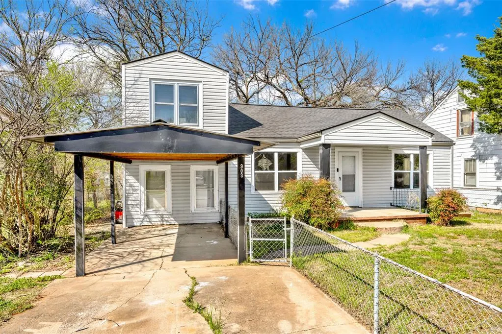Photo 2 — 903 SW Garfield Avenue, Lawton, OK 73501