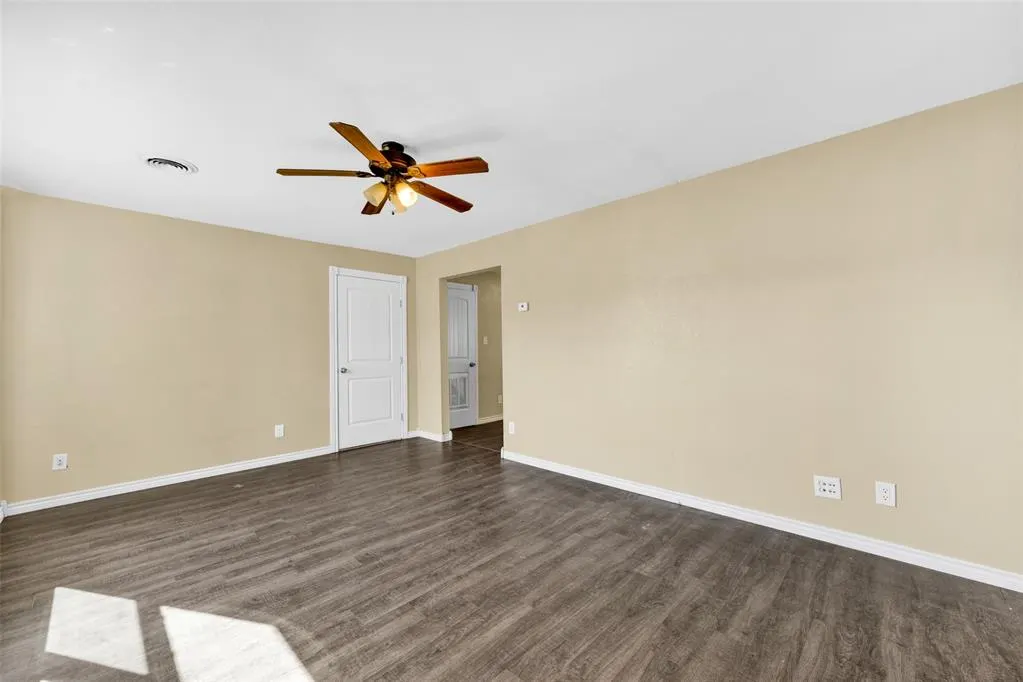 Photo 4 — 903 SW Garfield Avenue, Lawton, OK 73501