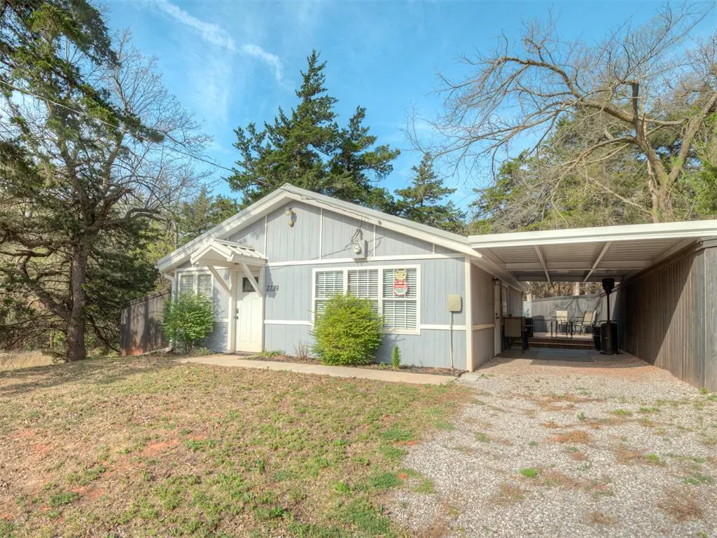 Front exterior — 11440 W Cedar Lake Drive, Hinton, OK 73047