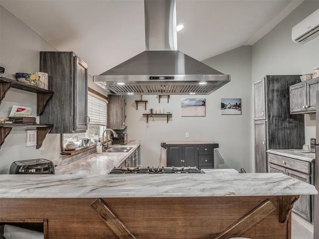 Photo 16 — 11440 W Cedar Lake Drive, Hinton, OK 73047