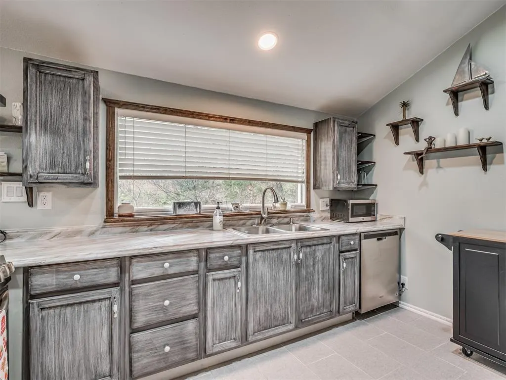 Photo 19 — 11440 W Cedar Lake Drive, Hinton, OK 73047