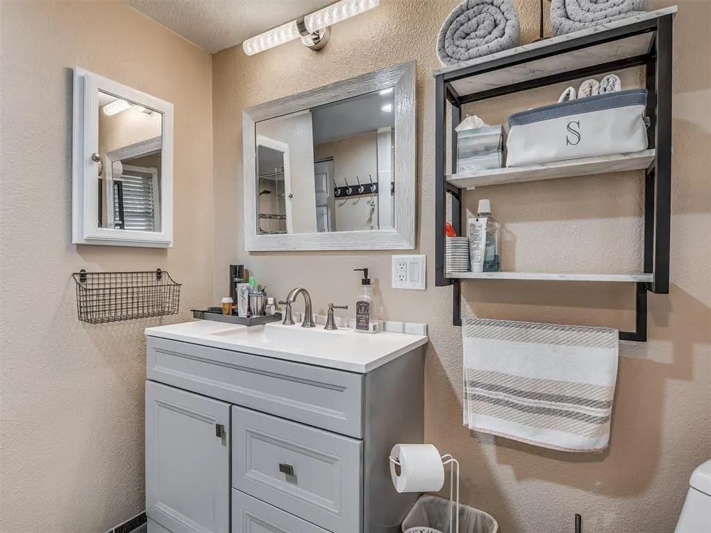 Photo 33 — 11440 W Cedar Lake Drive, Hinton, OK 73047