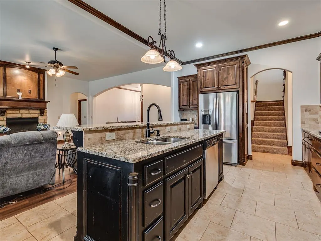 Photo 11 — 13317 NW 4th Street, Yukon, OK 73099