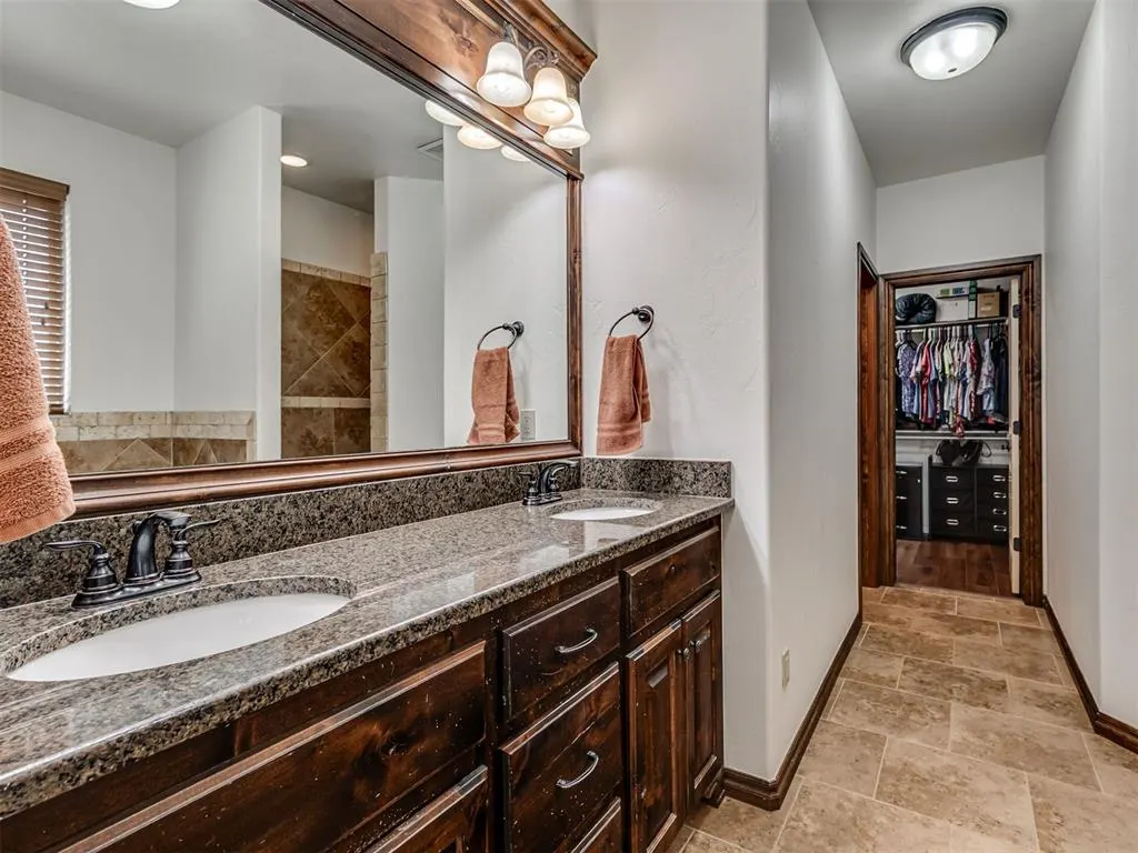 Photo 17 — 13317 NW 4th Street, Yukon, OK 73099