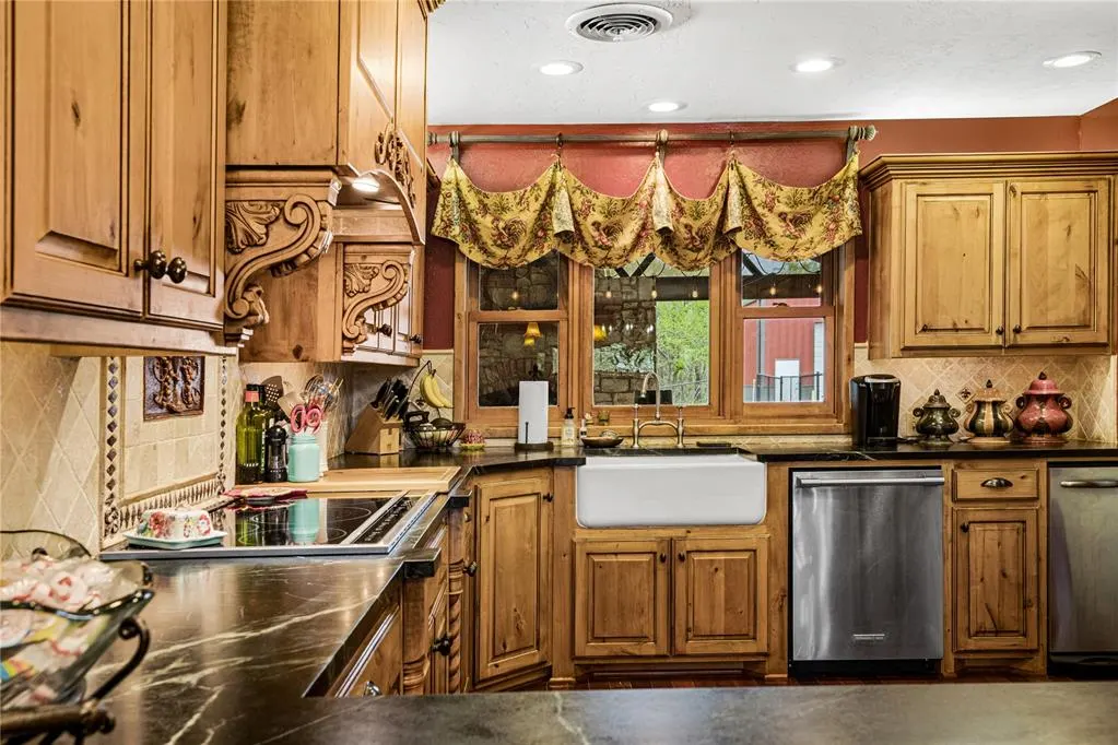 Photo 13 — 2711 S 27th Street, Duncan, OK 73533