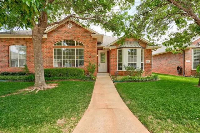 Photo 3 — 15508 Swallowtail Road, Edmond, OK 73013