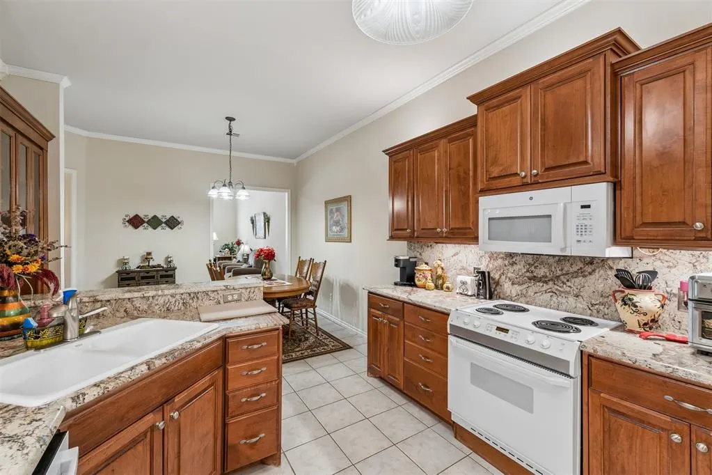Photo 13 — 15508 Swallowtail Road, Edmond, OK 73013