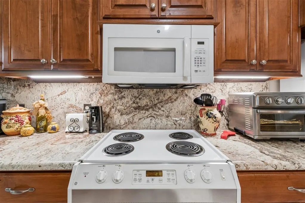 Photo 14 — 15508 Swallowtail Road, Edmond, OK 73013