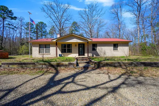 Photo 2 — 234 Glover Road, Battiest, OK 74728