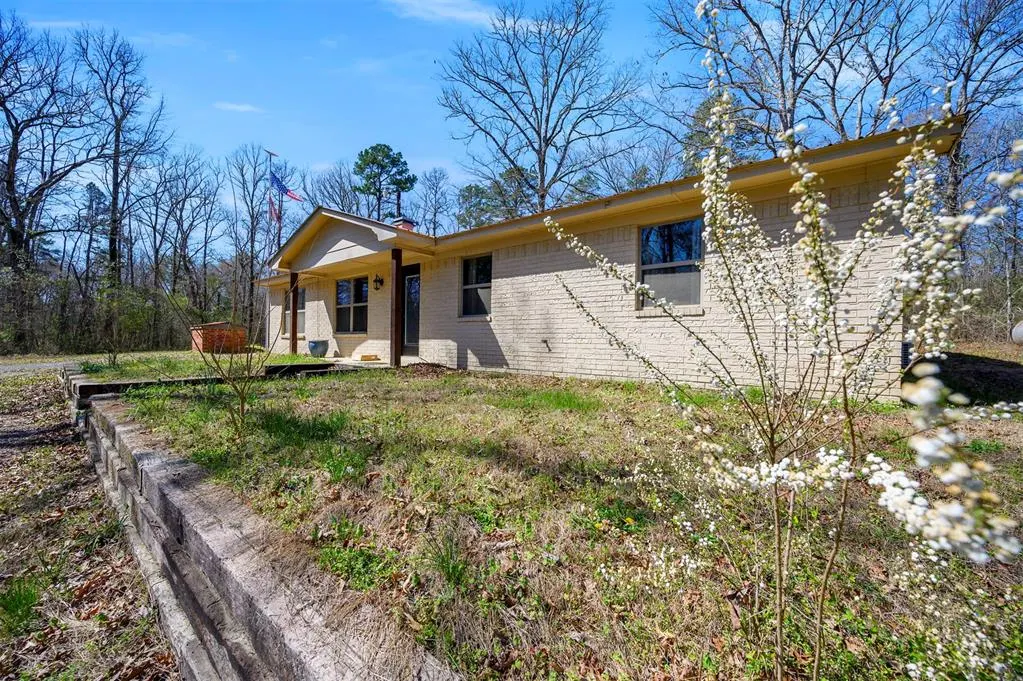 Photo 3 — 234 Glover Road, Battiest, OK 74728