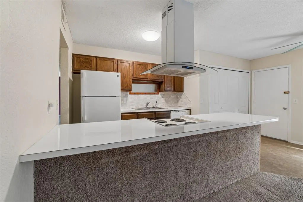 Photo 10 — 1624 NE 4th Street, Moore, OK 73160