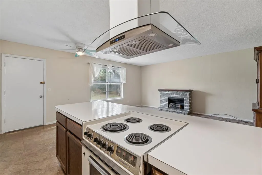 Photo 14 — 1624 NE 4th Street, Moore, OK 73160