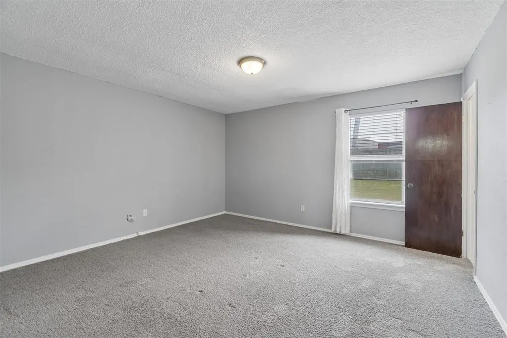 Photo 17 — 1624 NE 4th Street, Moore, OK 73160