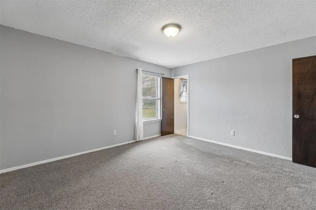 Photo 18 — 1624 NE 4th Street, Moore, OK 73160