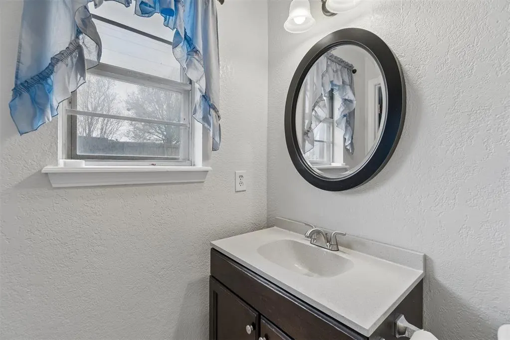 Photo 23 — 1624 NE 4th Street, Moore, OK 73160