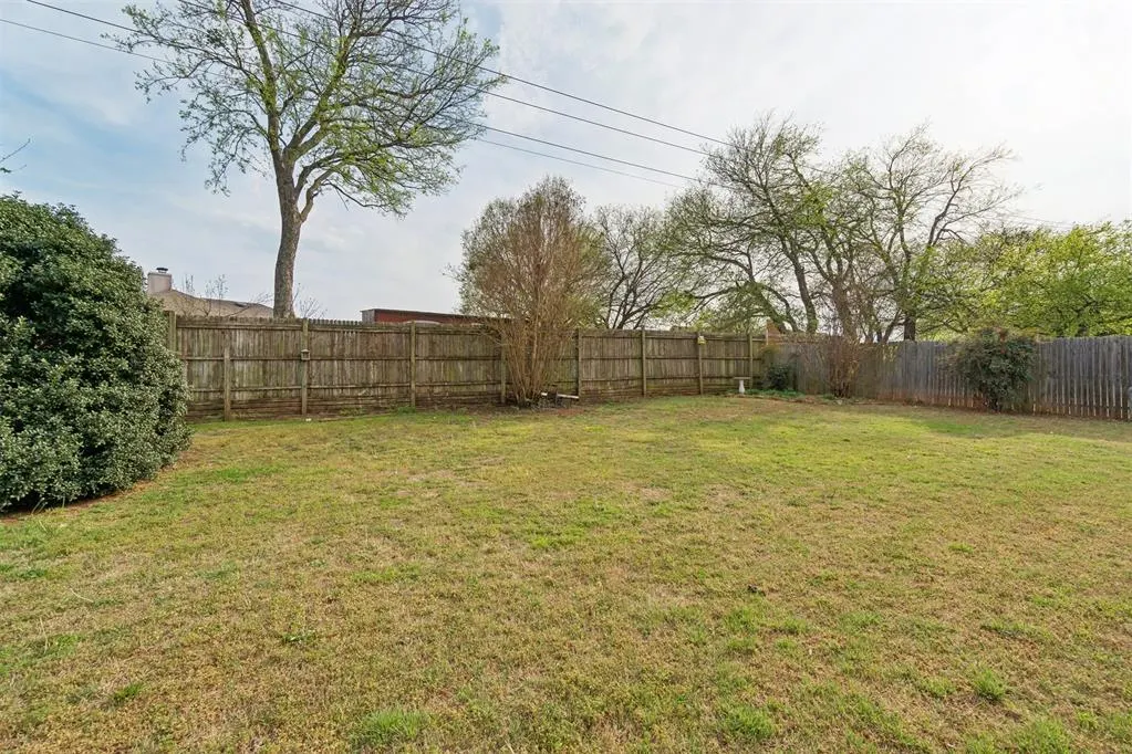 Photo 37 — 1624 NE 4th Street, Moore, OK 73160