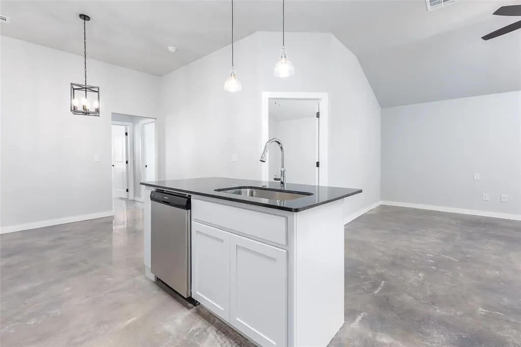 Photo 17 — 2337 SW 90 Place, Oklahoma City, OK 73159