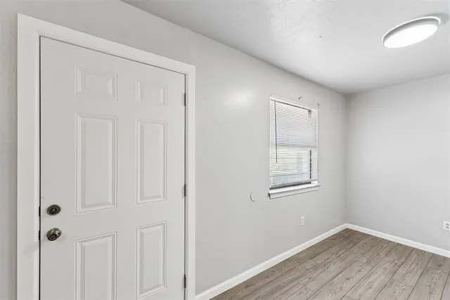Photo 7 — 1401 SW E Street, Lawton, OK 73501