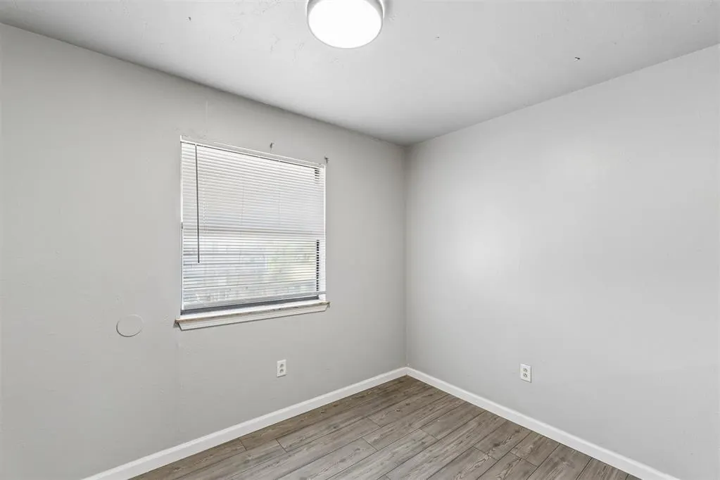 Photo 24 — 1401 SW E Street, Lawton, OK 73501