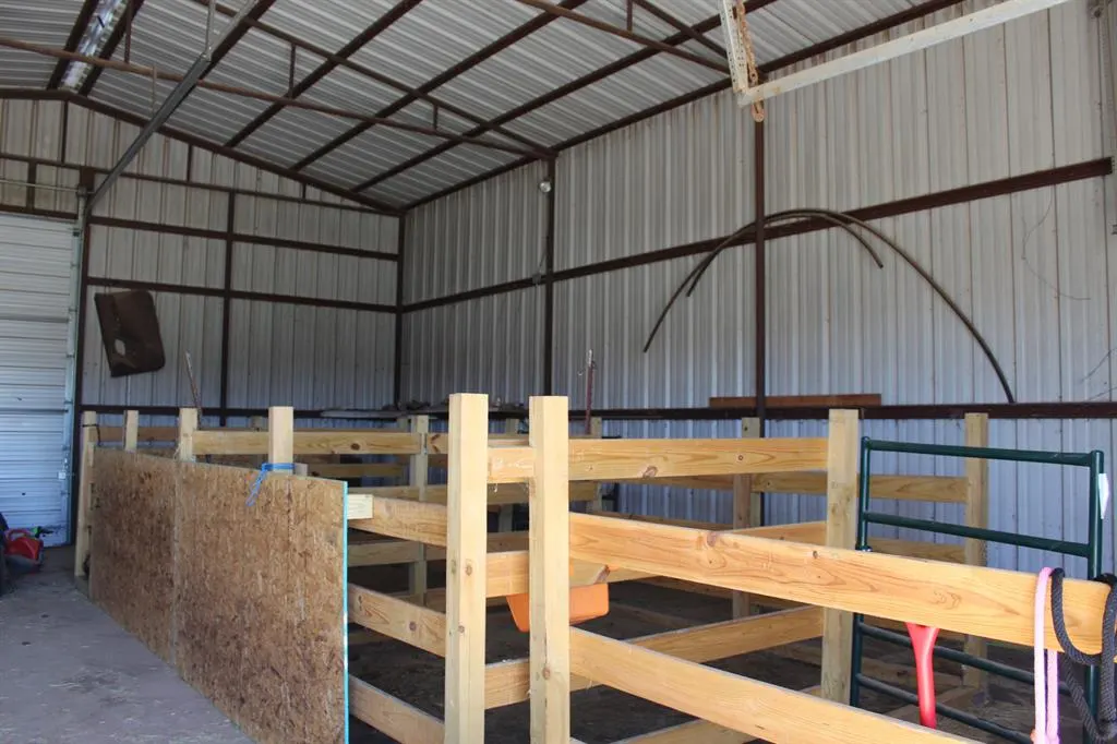 Photo 6 — 12872 NE Keeney Road, Elgin, OK 73538