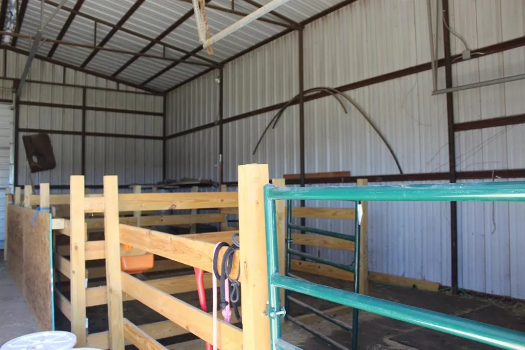 Photo 7 — 12872 NE Keeney Road, Elgin, OK 73538