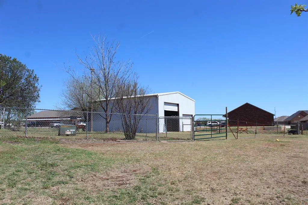 Photo 32 — 12872 NE Keeney Road, Elgin, OK 73538